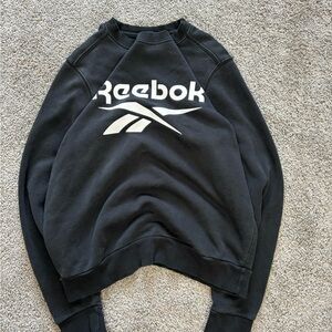 Black reebok‎ crewneck spellout logo